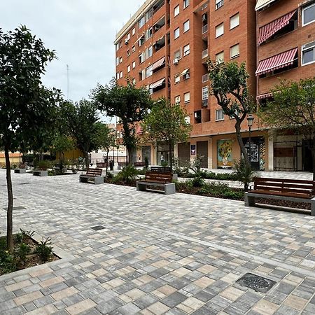 Rodrigues 15 Aparthotel Валенсия Екстериор снимка