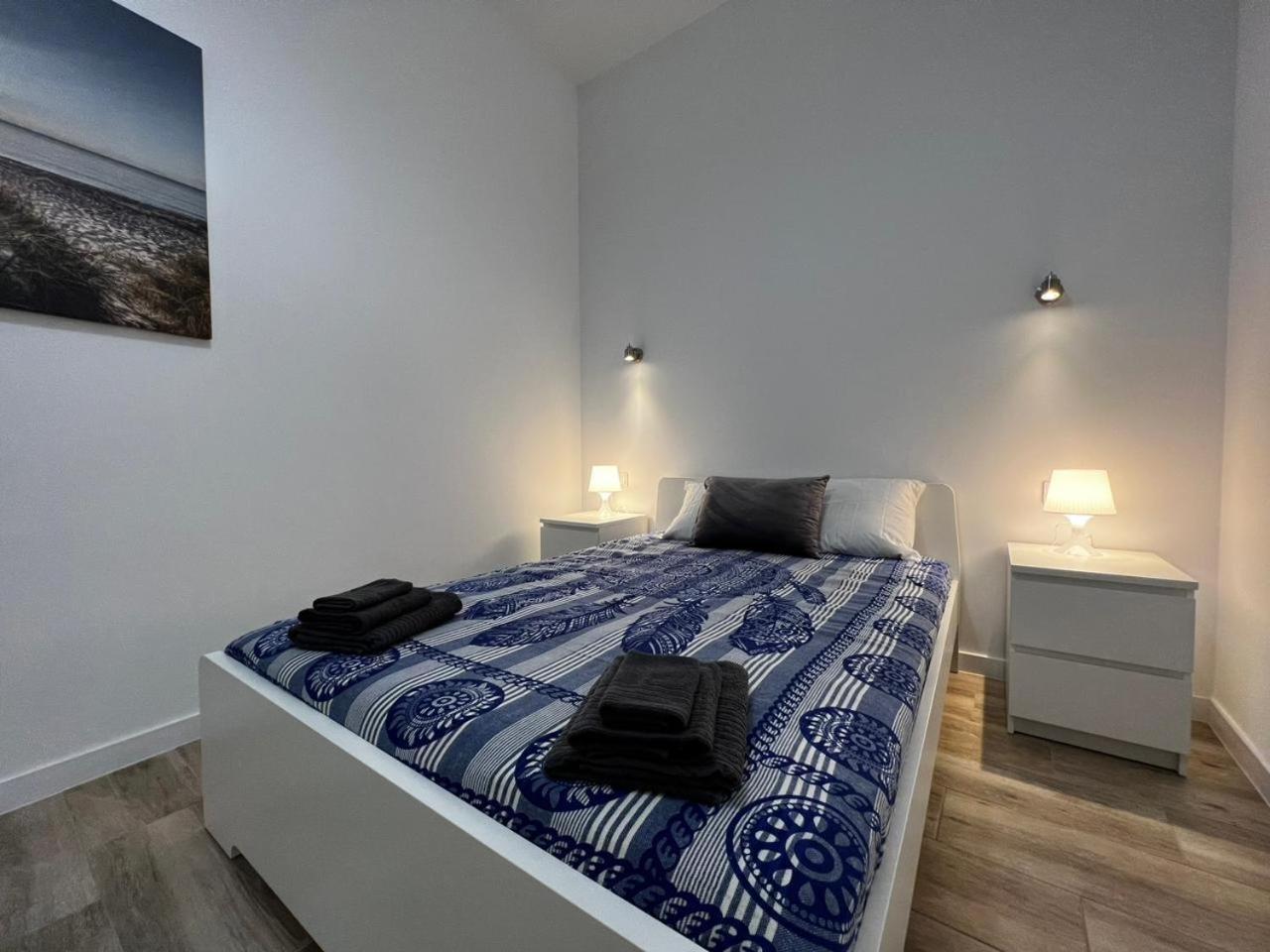 Rodrigues 15 Aparthotel Валенсия Екстериор снимка